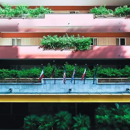 Victor Hotel