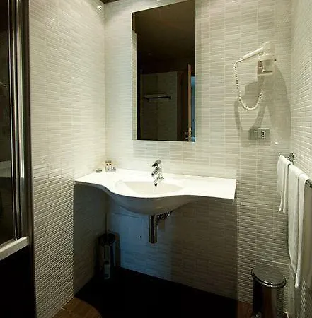 Hotel Victor 3*