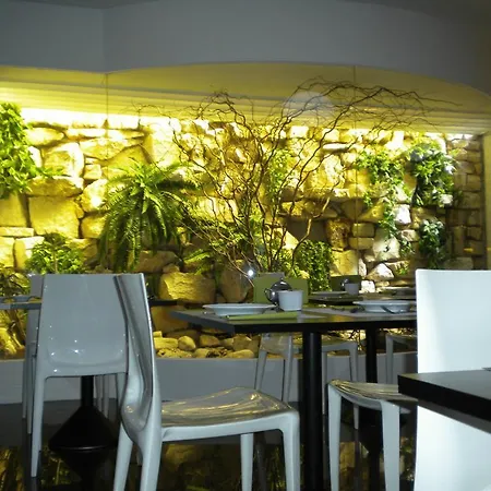 Hotel Victor 3*