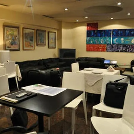 Victor Otel 4*